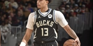 获胜功臣！罗林斯5记三分砍生涯新高23分 连续四场上双