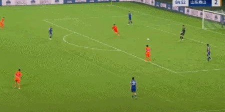 【中超】卡扎伊什维利戴帽徐皓阳头球 申花3比3泰山