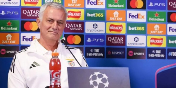 500万彩票网-穆帅：阿韦洛亚是我皇马生涯最喜欢球员之一 阿隆索已证明了自己